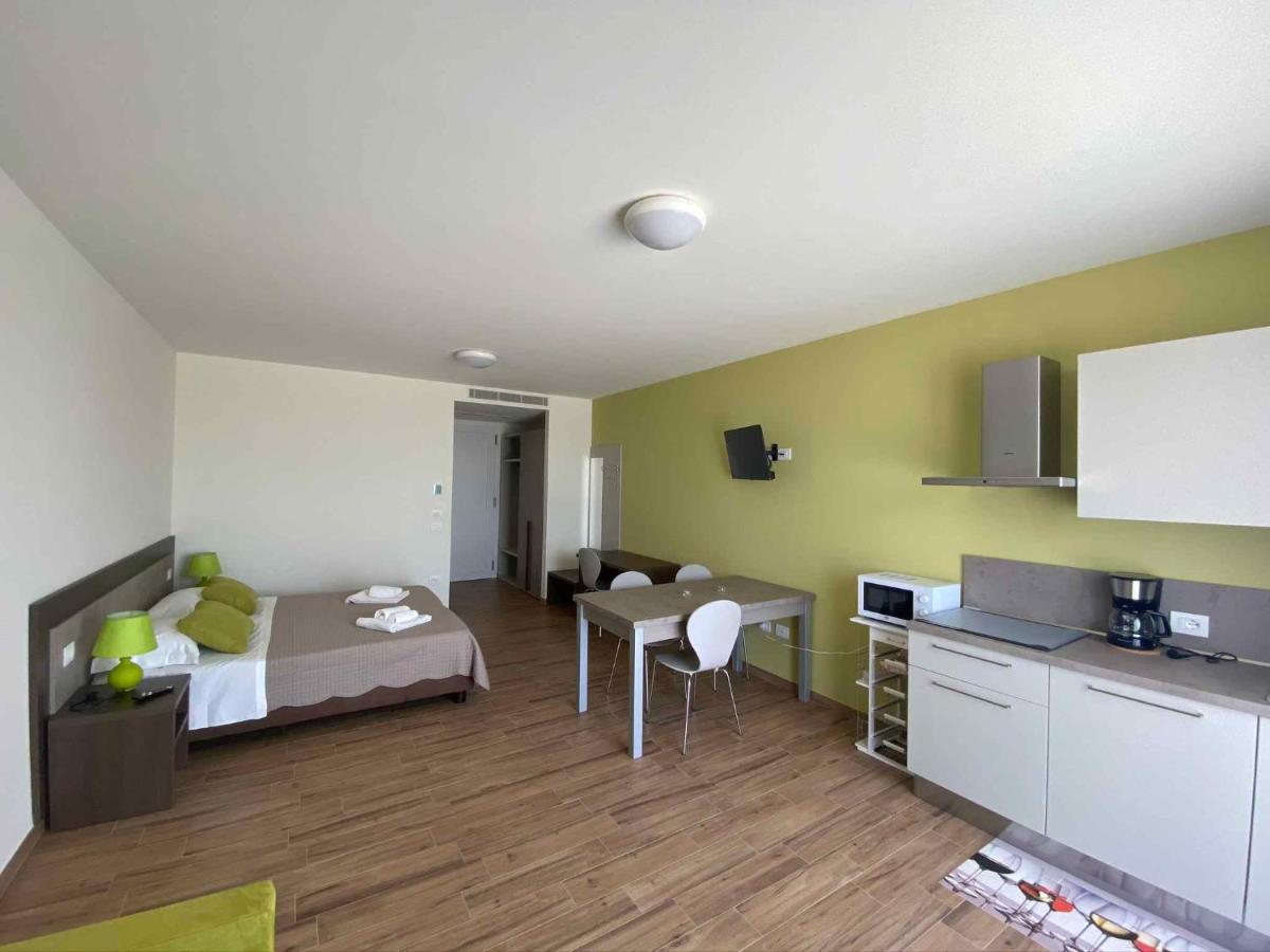 Agricamping Al Grappolo Divino Lazise Exterior foto